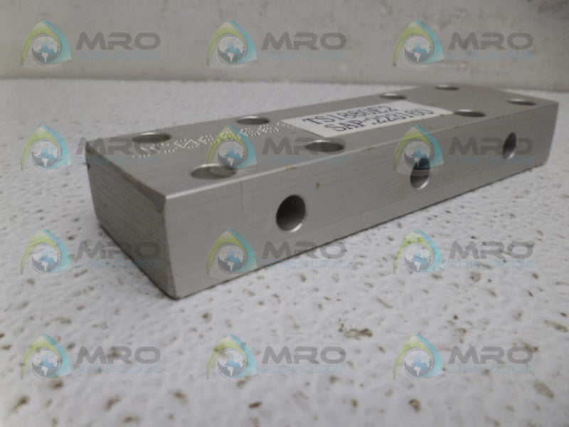 INDUSTRIAL MRO JC066661 MANIFOLD *USED*