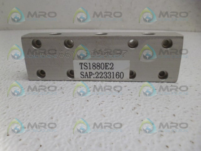 INDUSTRIAL MRO JC066661 9090497 MANIFOLD *USED*
