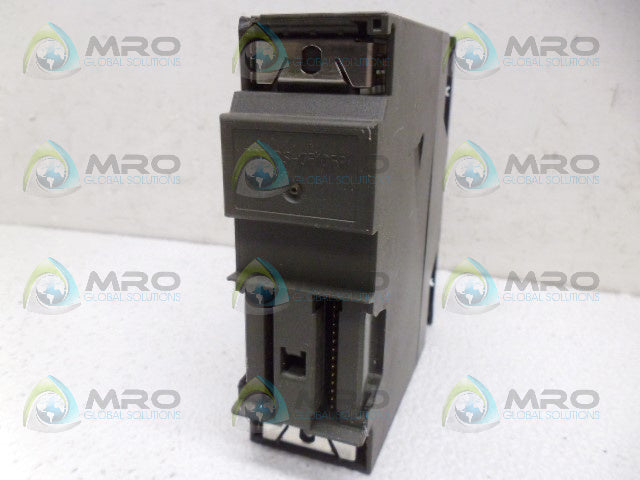 SIEMENS 6ES7322-1HH01-0AA0 (AS PICTURED) *USED*