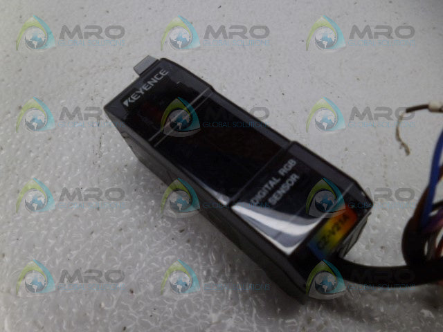 KEYENCE CZ-V21A FIBER OPTIC SENSOR *USED*