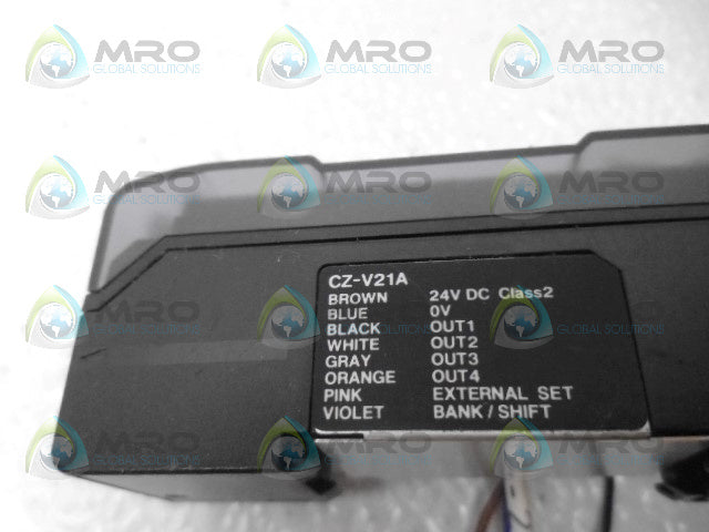 KEYENCE CZ-V21A FIBER OPTIC SENSOR *USED*