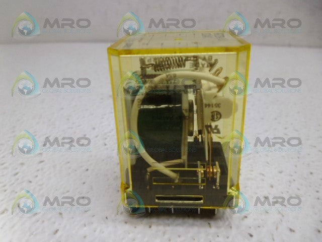 IDEC RR2BA-U RELAY 24VDC *USED*