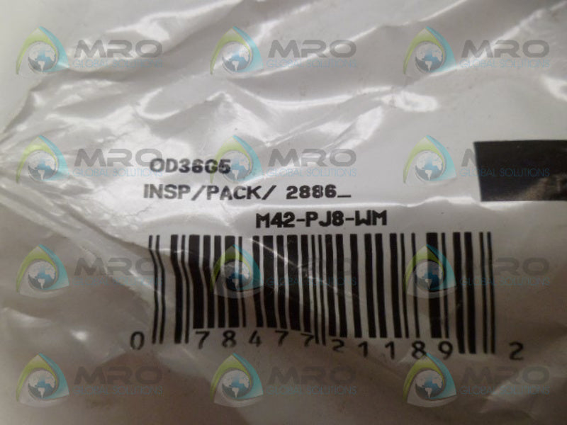 INDUSTRIAL MRO M42-PJ8-WM RECEPTACLE COVER *NEW IN ORIGINAL PACKAGE*