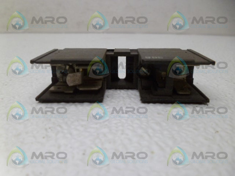 LITTLEFUSE L60030C-1PQ FUSEHOLDER *USED*
