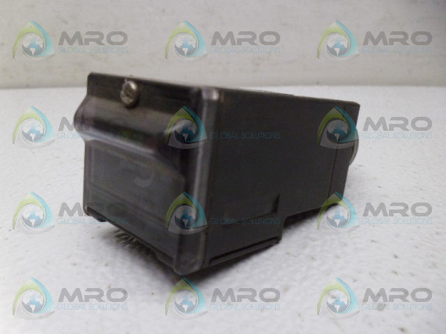 ALLEN BRADLEY 42GRU-9203-QD1 SER. B PHOTOELECTRIC SENSOR *USED*