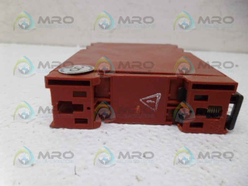 ALLEN BRADLEY 440R-N23114 SER. A SAFETY RELAY *USED*