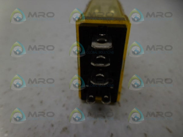 IDEC RH1B-UL RELAY 120VAC  UNMP