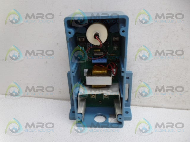 MICROSWITCH FE-MLS2EB-LR PHOTO AUTOMATION SENSOR (AS PICTURED) *USED*
