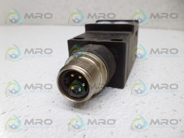 ALLEN BRADLEY 42GTP-9002-QD SER. A PHOTOSWITCH SENSOR *USED*