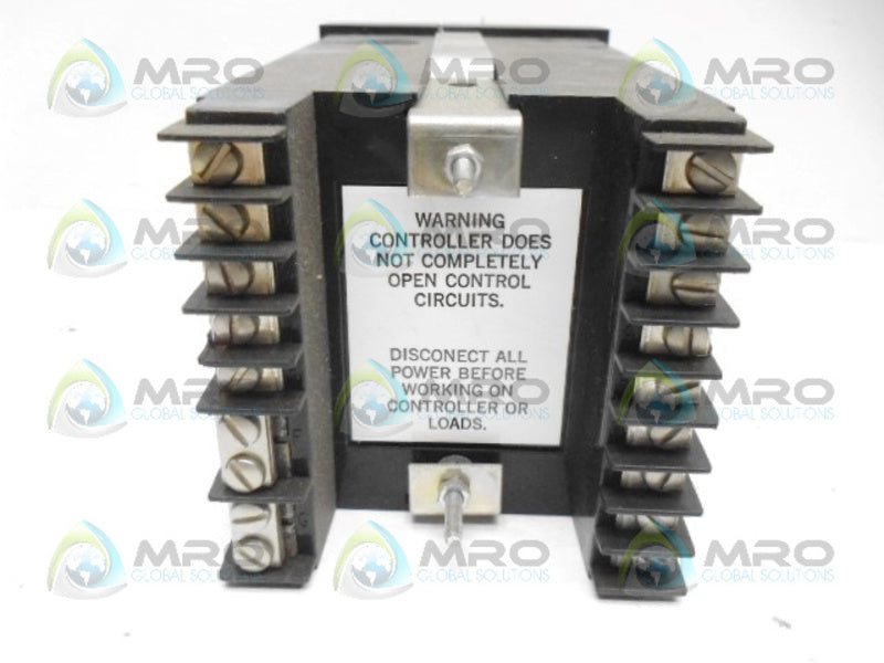 BARBER-COLMAN 121L TERMPERATURE CONTROLLER 8 UNMP