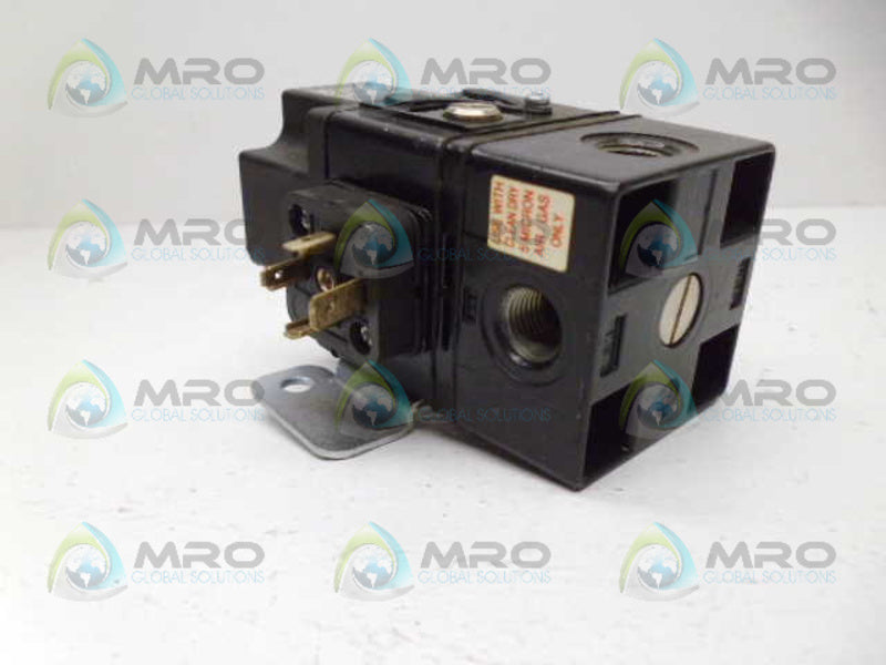 WATSON SMITH 500400R I/P CONVERTER *USED*