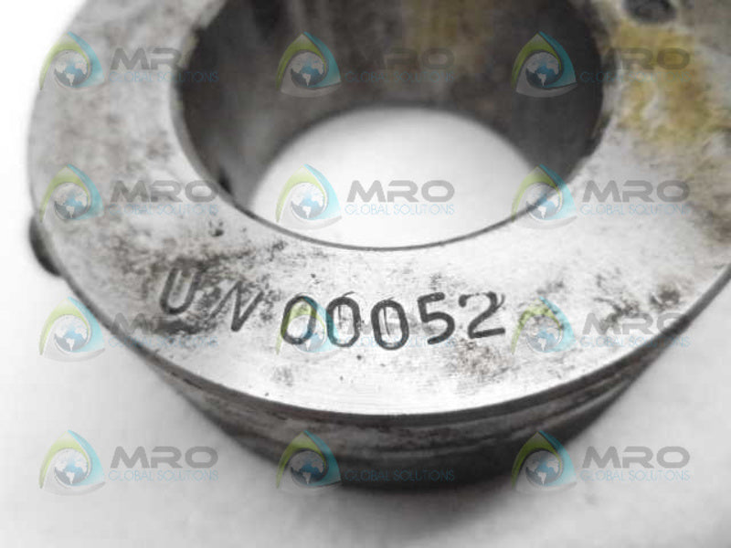 INDUSTRIAL MRO UN00052 CLAMP *USED*