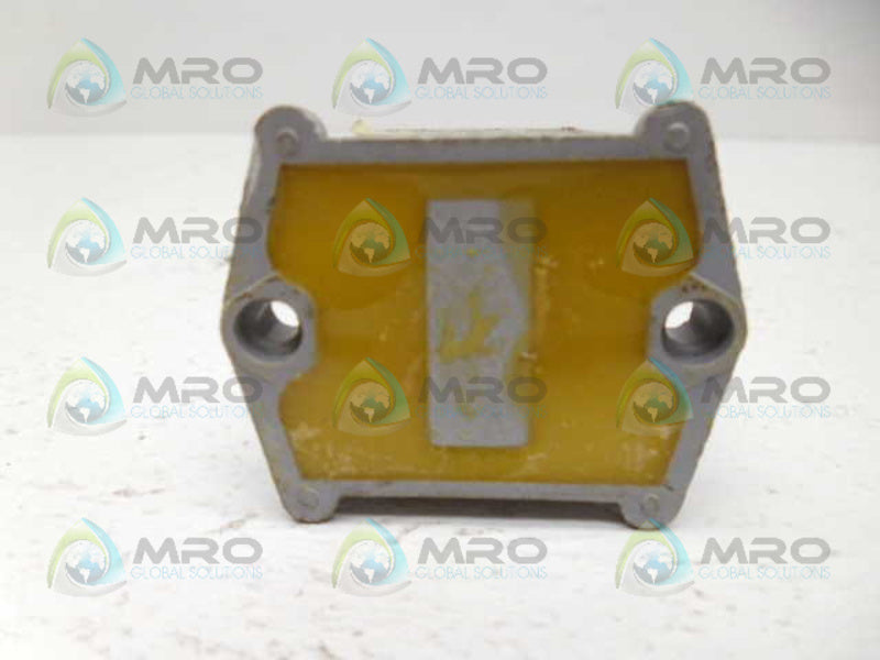 STAHL 8092/3-001-00 PUSHBUTTON SWITCH *USED*