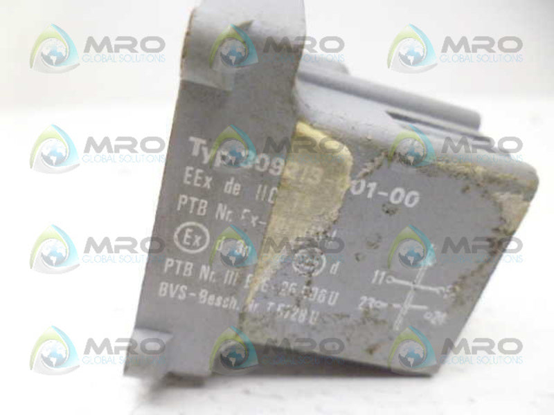 STAHL 8092/3-001-00 PUSHBUTTON SWITCH *USED*