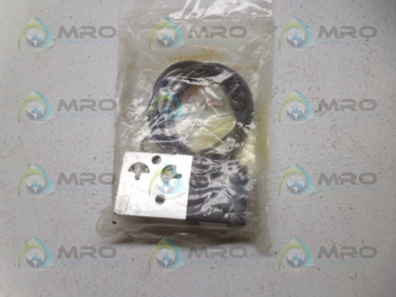HUMPHREY 8-90B SCREW CHAIN PIN *NEW IN FACTORY BAG*