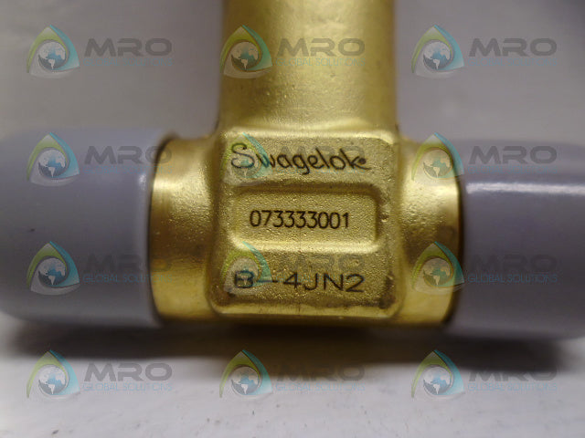 SWAGELOK B-4JN2 VALVE *NEW NO BOX*