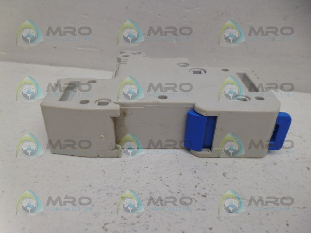 FERRAZ SHAWMUT US141I V227902 ULTRASAFE FUSE HOLDER *NEW NO BOX*