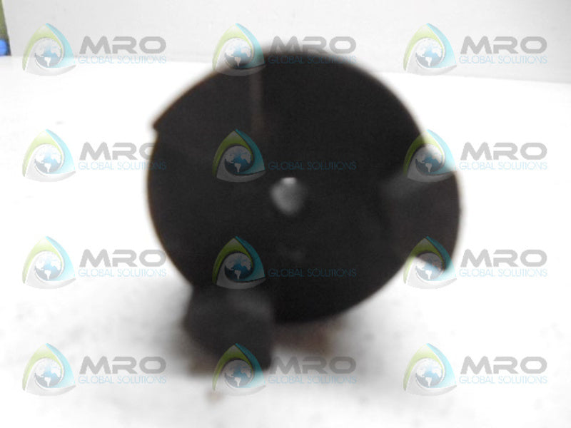 INDUSTRIAL MRO R075 1/4 COUPLING *NEW NO BOX*