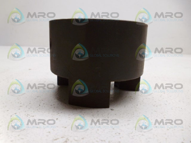 INDUSTRIAL MRO R110 7/8 COUPLING *NEW NO BOX*