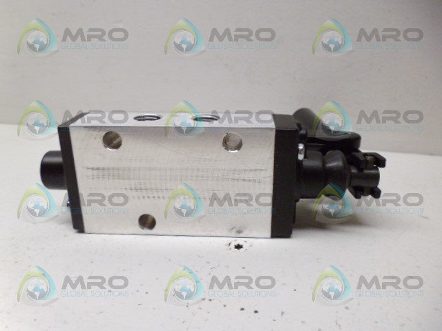 PARKER 422CR011W VALVE *NEW NO BOX*