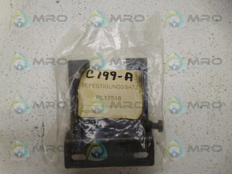 PL17518 BRACKET *NEW IN FACTORY BAG*