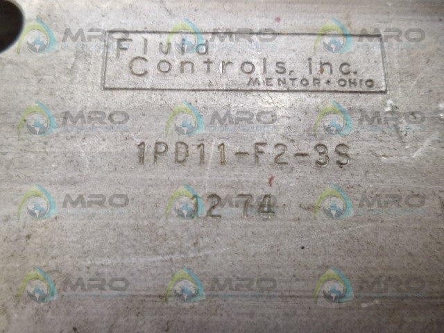 FLUID CONTROL 1PD11-F2-3S VALVE *USED*