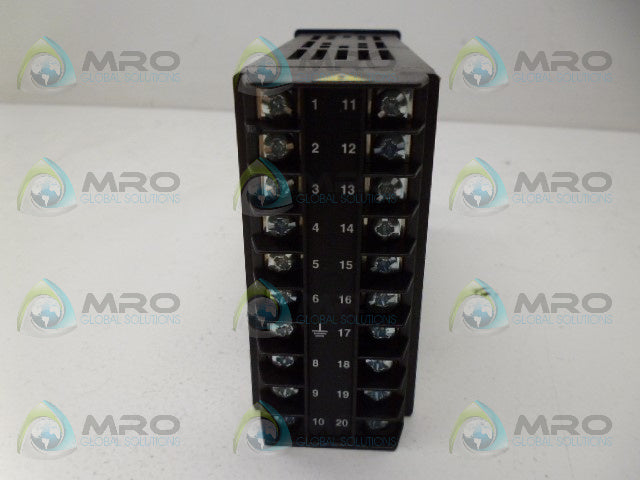 EUROTHERM 808/D1/0/0/0/0/QLS/(AJGF400)// TEMPERATURE CONTROLLER *NEW NO BOX*