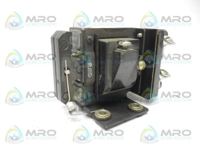 ALLEN BRADLEY 700-C110A4 SER. B RELAY *USED*