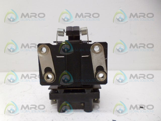 ALLEN BRADLEY 700-C110A4 SER. B RELAY *USED*