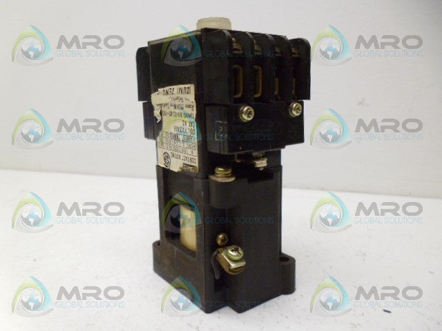 IZUMI TMD2-121F PNEUMATIC TIMER *NEW NO BOX*