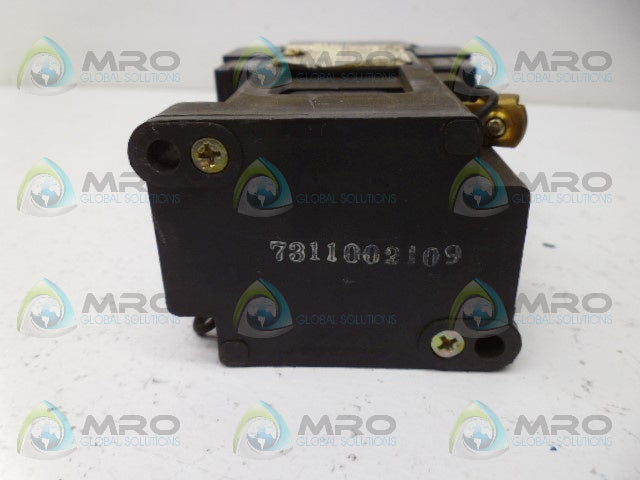 IZUMI TMD2-121F PNEUMATIC TIMER *NEW NO BOX*