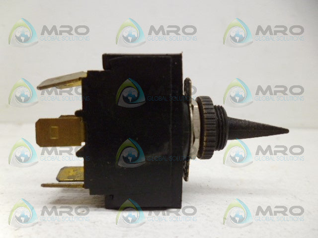 HUBBELL E60272 LR30145 TOGGLE SWITCH *USED*