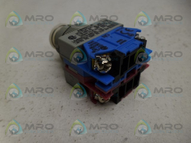IDEC ABW211-R PUSHBUTTON *NEW IN BOX*