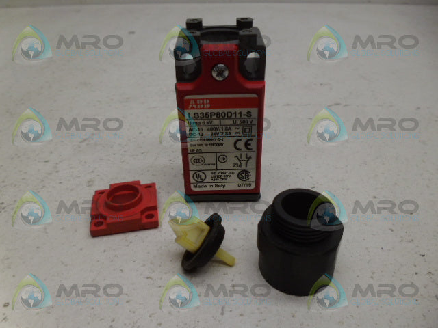 ABB LS35P80D11-S 1SBV032180R1411 LIMIT SWITCH (AS PICTURED) *NEW IN BOX*