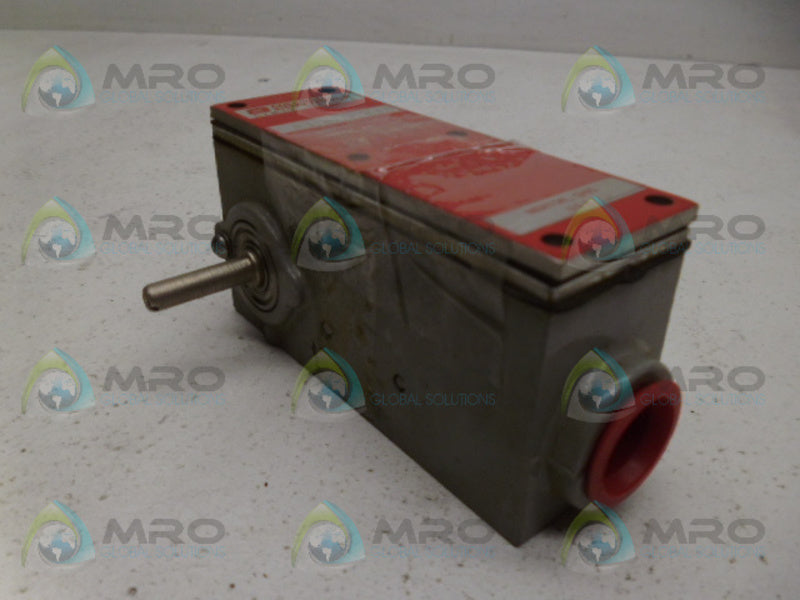 NAMCO EA15030274 LIMIT SWITCH *USED*