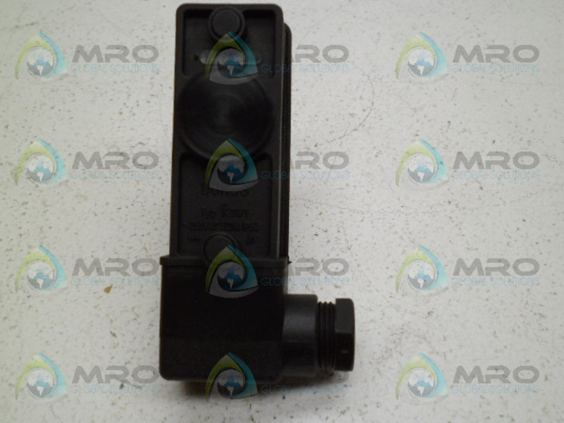 INDUSTRIAL MRO 325292 CONNECTOR *NEW IN BOX*