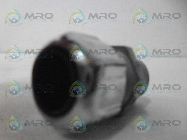 THOMAS & BETTS 2522 CORD CONNECTOR 1/2" STRAIN RELIEF *NEW NO BOX*