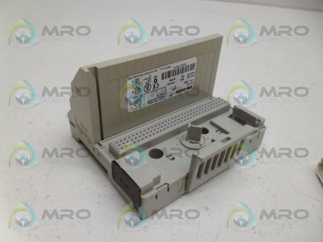 ALLEN BRADLEY FLEX I/O 1794-TB3S SER. A TERMINAL BASE *NEW IN BOX*