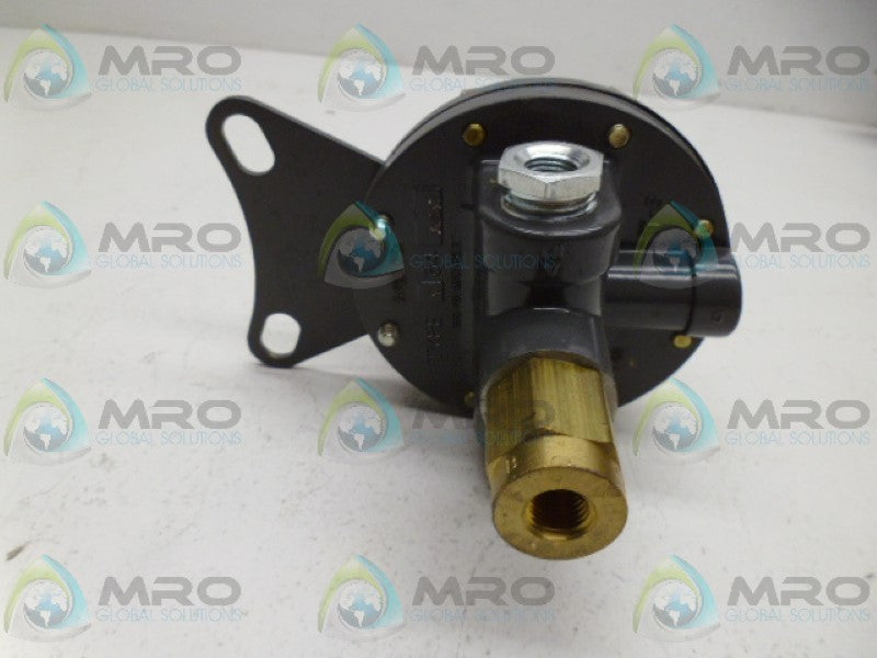 FISHER TYPE 64 REGULATOR *USED*