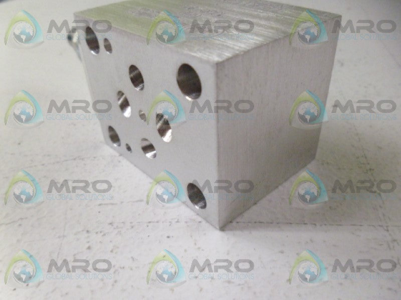 SUN HYDRAULICS GBP MANIFOLD *NEW NO BOX*