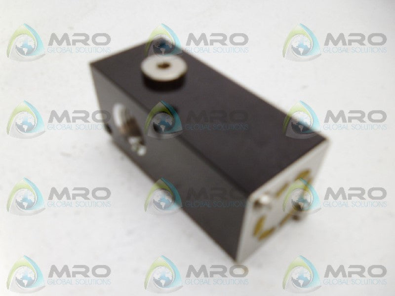 EDCO SM24-38 COMPACT VACUUM PUMP *NEW IN BOX*