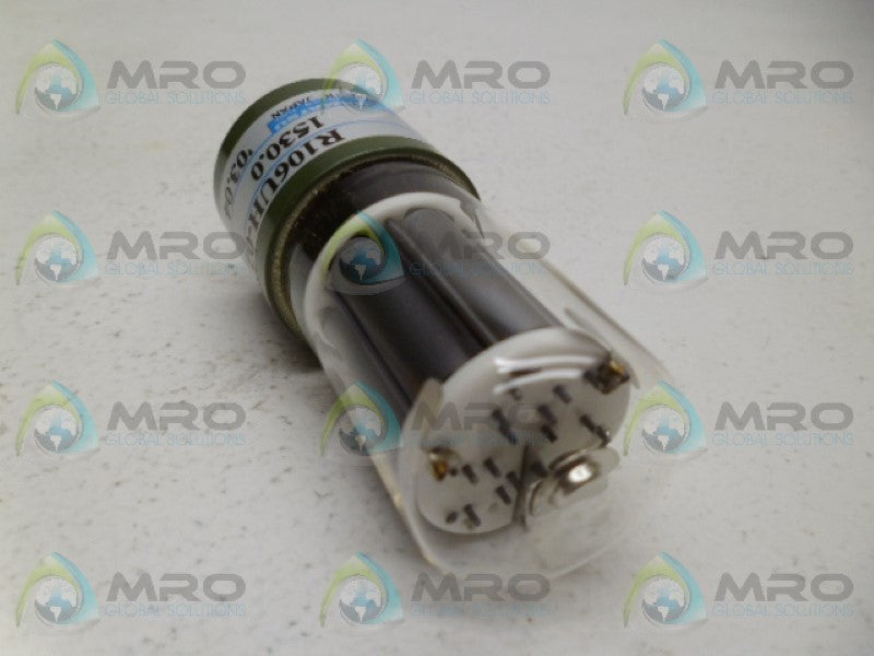 HAMAMATSU R106UH-02 PHOTOMULTIPLIER TUBE *NEW IN BOX*