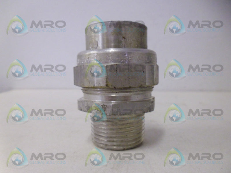 CROUSE-HINDS 698G CONDUIT UNION 1 1/4" *NEW NO BOX*