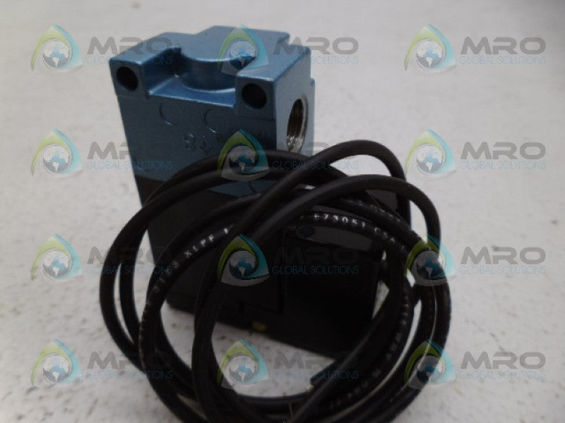 MAC 35A-AAA-DAAA-1CM SOLENOID VALVE *NEW IN BOX*