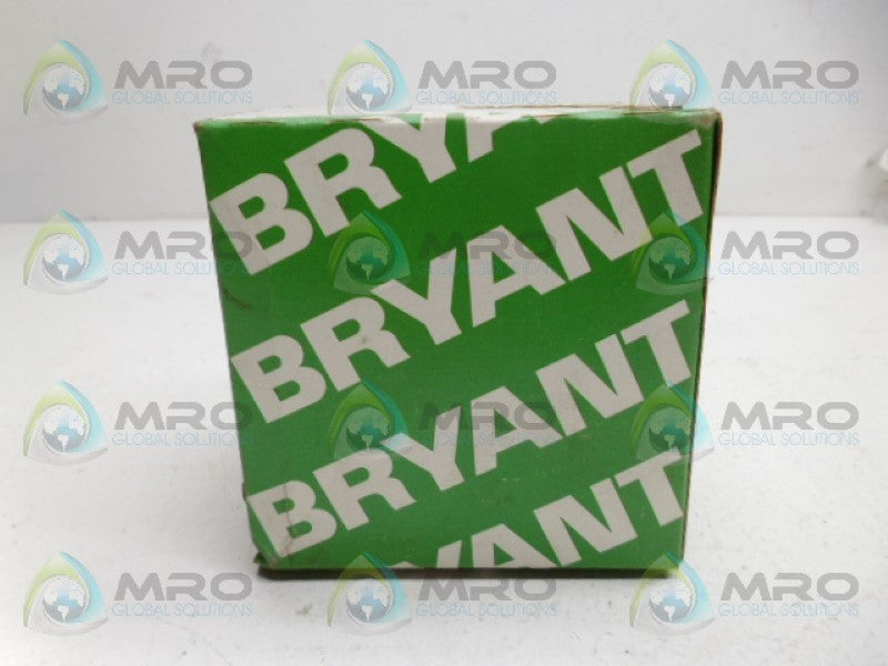 BRYANT 9450-FR RECEPTACLE *NEW IN BOX*