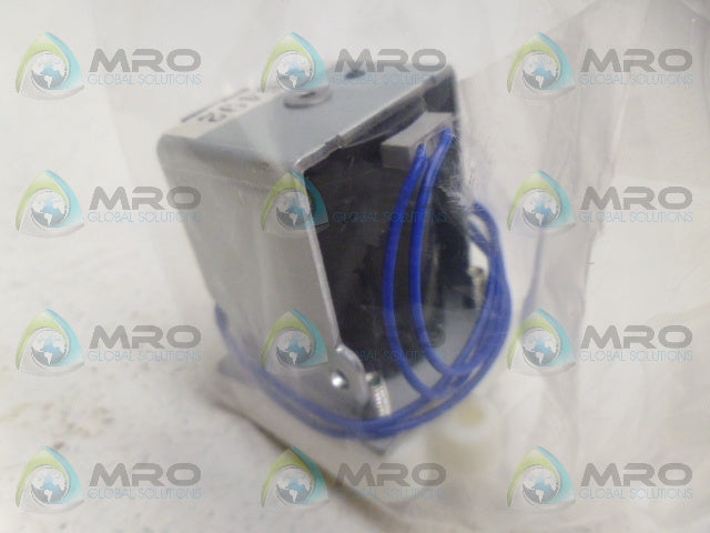 HITACHI 451587 VALVE *NEW IN BOX*