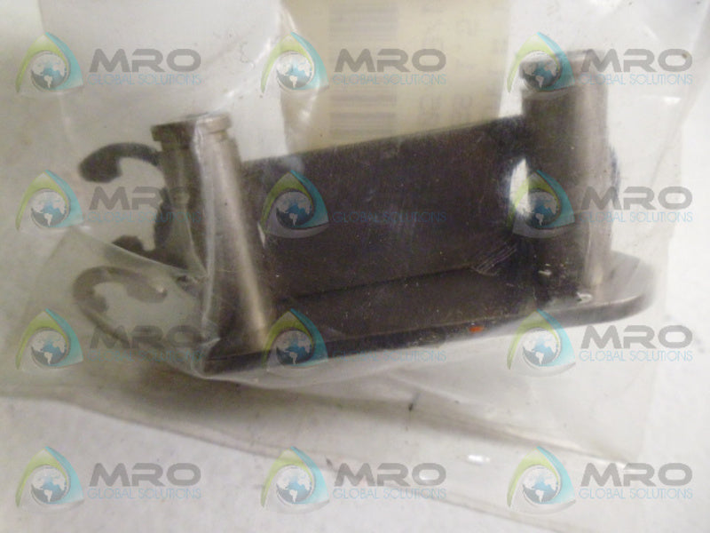 INDUSTRIAL MRO C2060HP CONNECTING LINK *NEW IN FACTORY BAG*