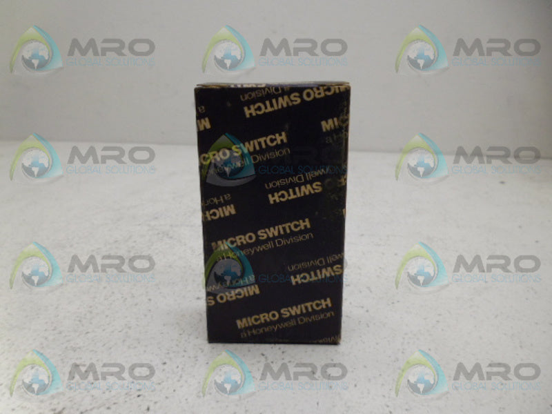 MICRO SWITCH JR LARGE BASIC SWITCH *NEW IN BOX*