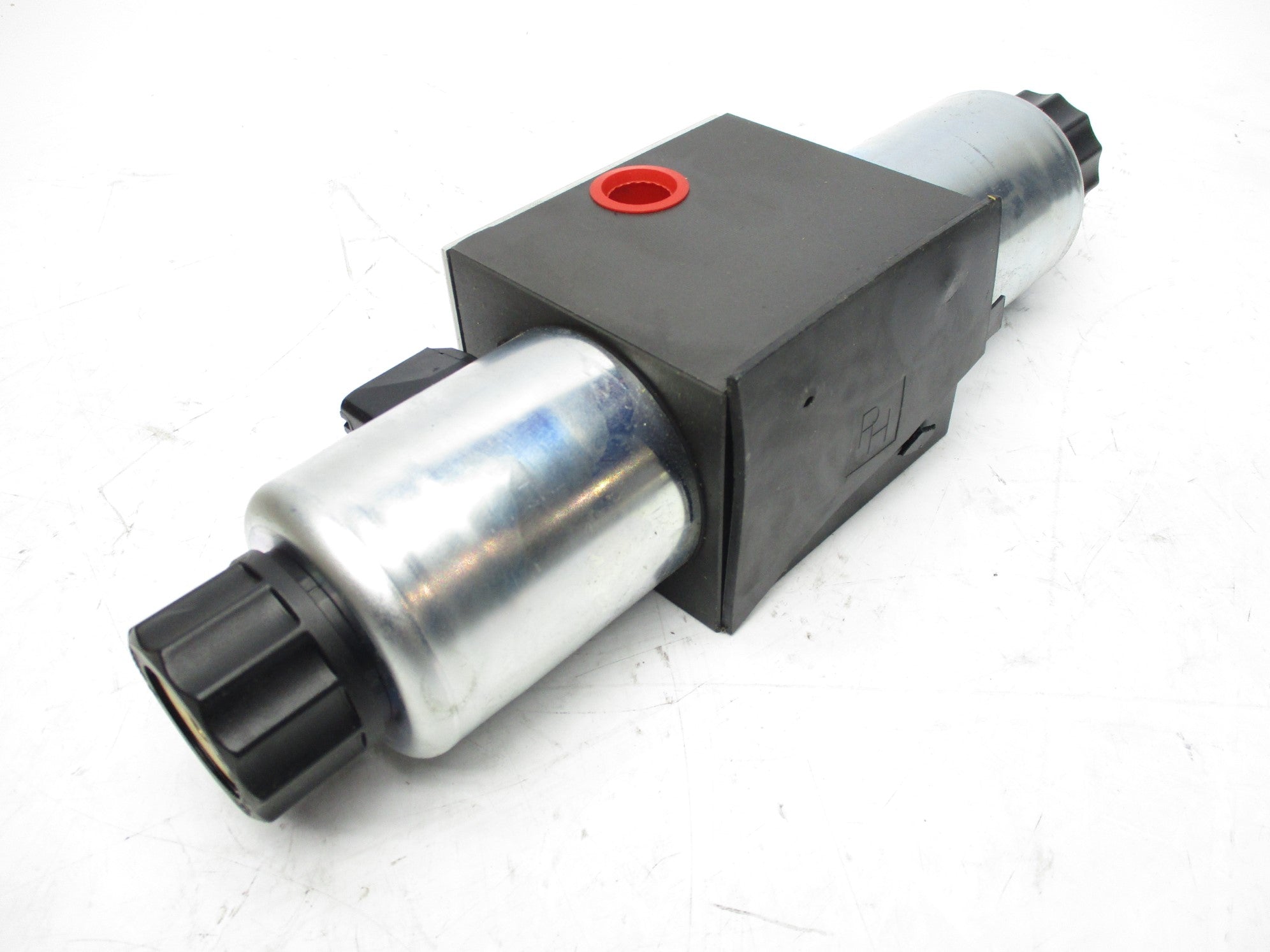 PARKER D3W8CNYCS4432X4694 3000PSI NSMP