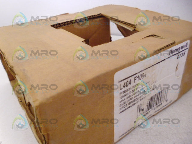 HONEYWELL L404F1094 PRESSURETROL CONTROLLER *NEW IN BOX*